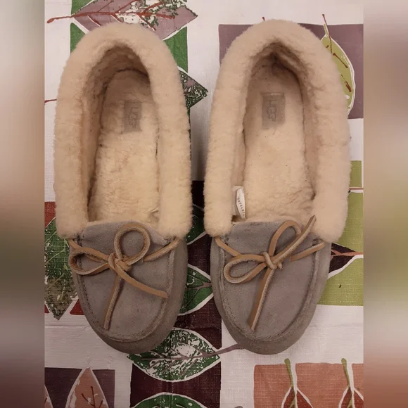 RARE Genuine Ugg Solana Moccasin Size 8M - Picture 4 of 12